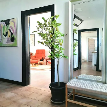 Nature Gem Near Haderslev With 160-year-old Beech 펜션 Vedbol